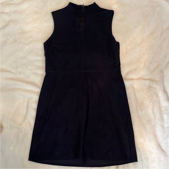 Lysse Faux Suede Navy Cutout Dress‎ - Picture 7 of 8